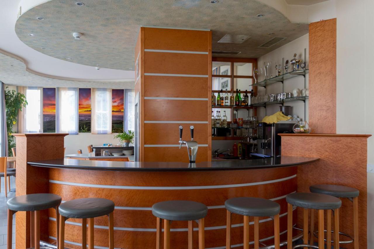 Hotel Rynach Reinach  Ngoại thất bức ảnh