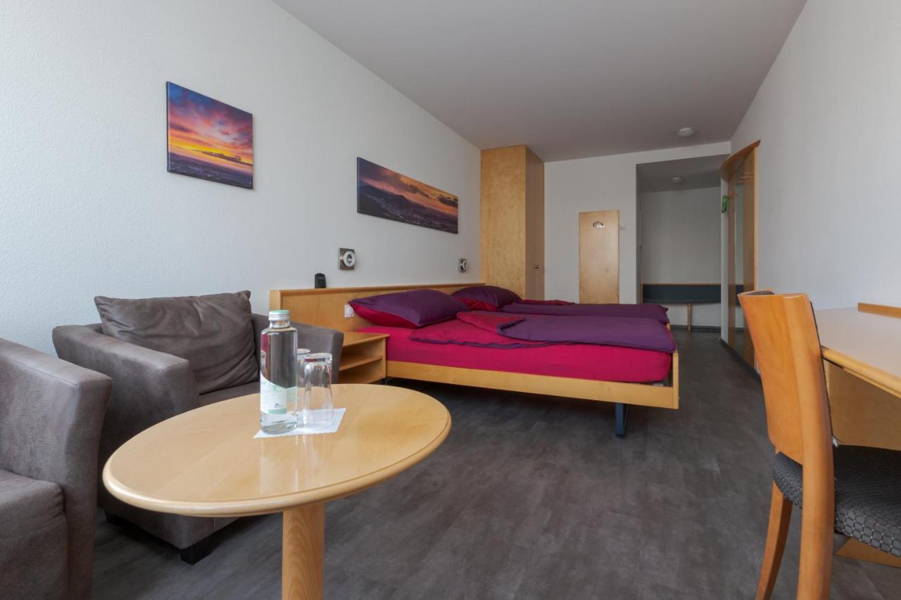 Hotel Rynach Reinach  Ngoại thất bức ảnh